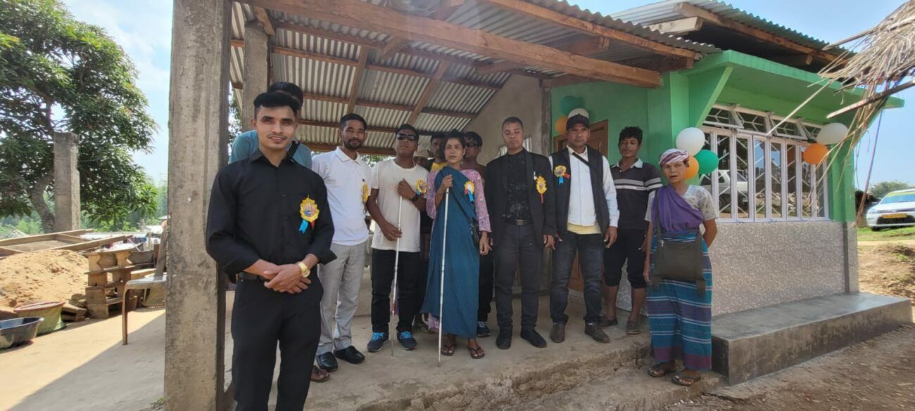 photo" Managing Director Shri. Jitendra Dkhar and the member of the blind lead trust had a photo session along with MDC.Shri dawan Lyngdoh and Kong Mary Kyndiat".